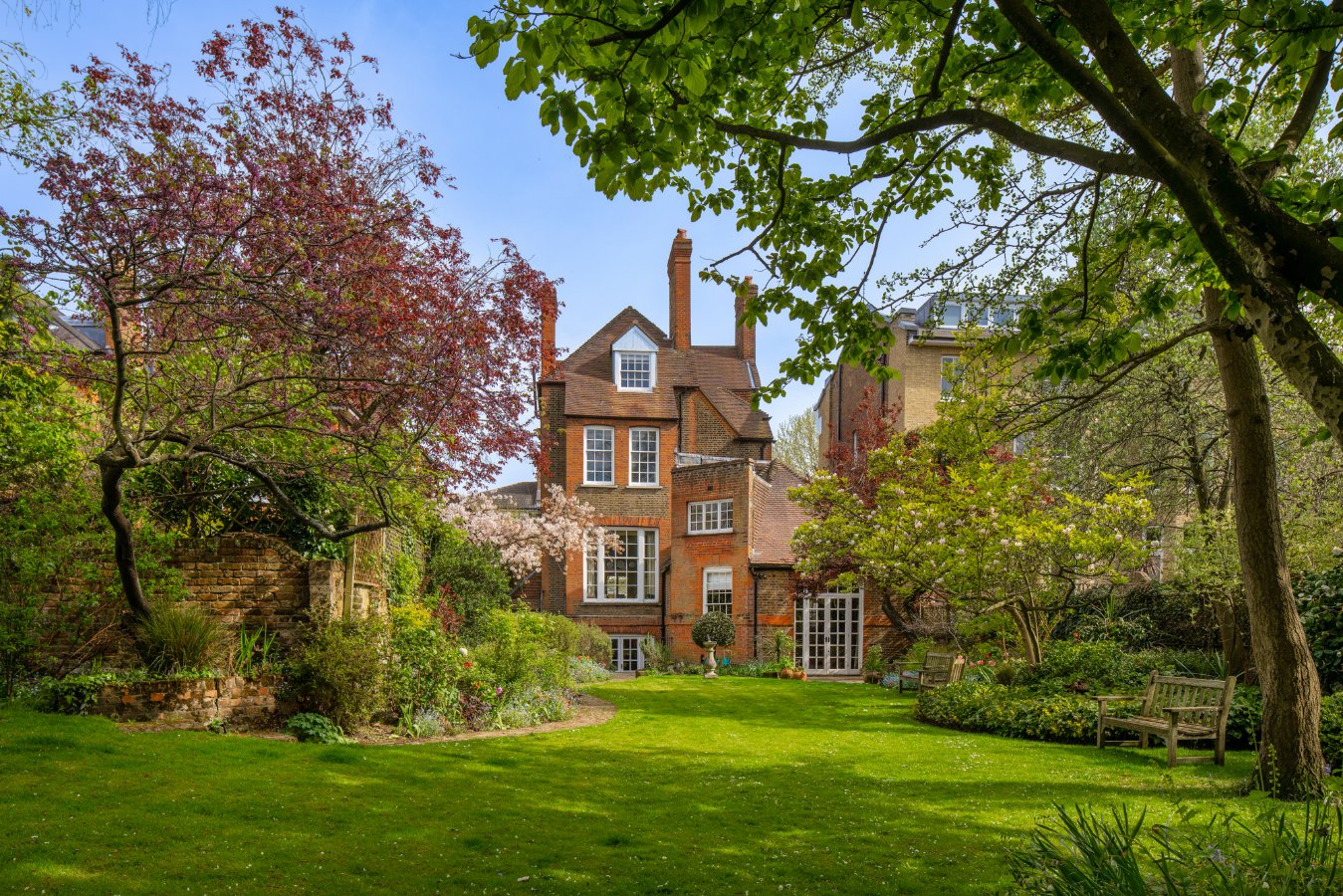 Steele's Road, Belsize Park, London, NW3 Aston Chase